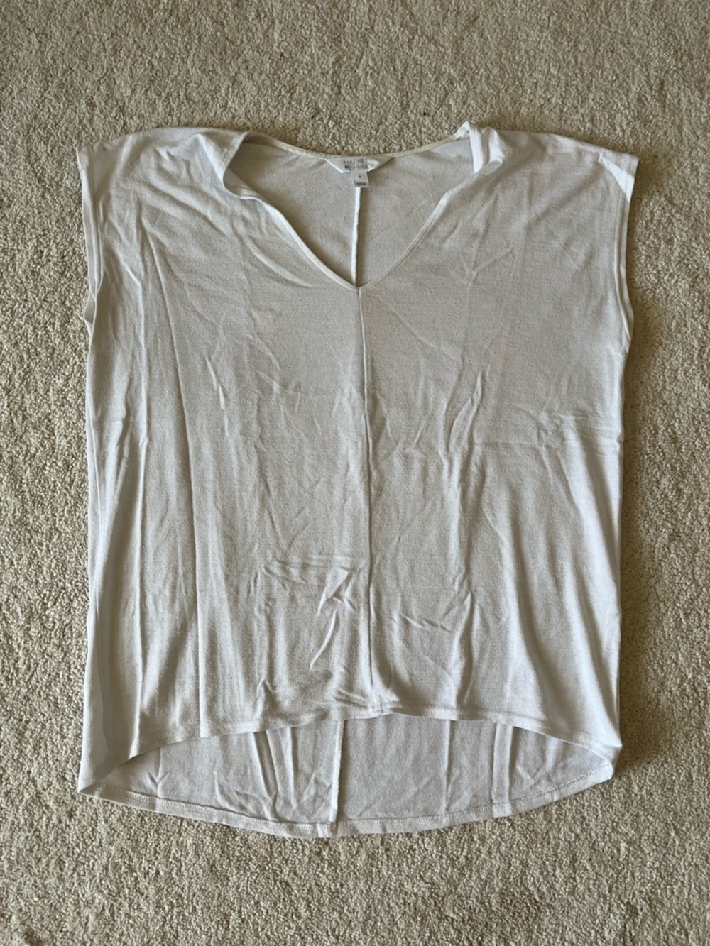 Market & Spruce White V-Neck Short Sleeve Tee